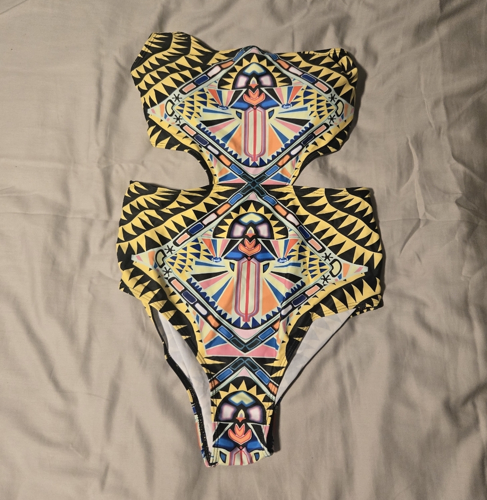Geometric Patterned Open Back Y2K Multi-colored One-piece Summer Beach Swimsuit